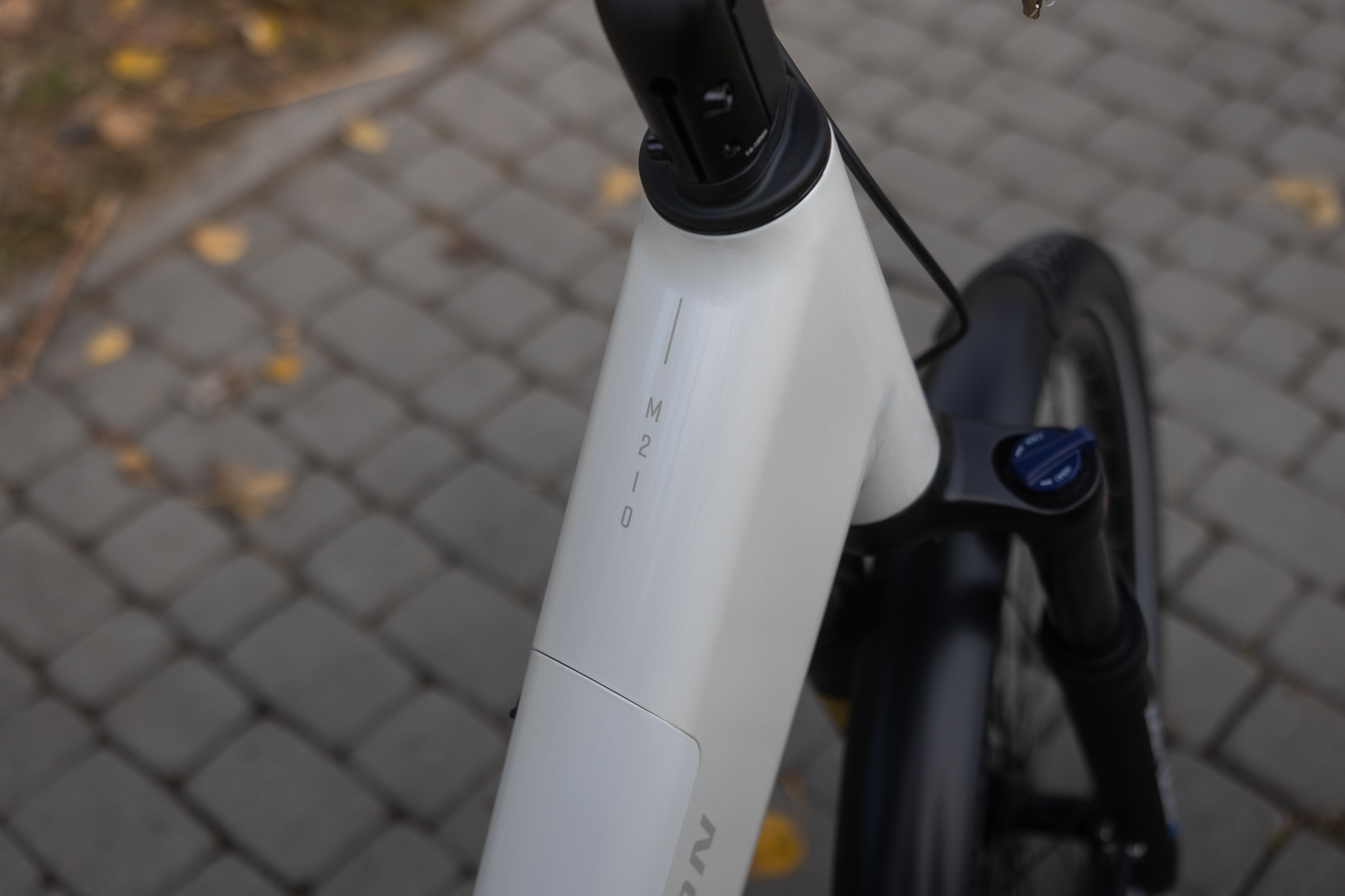Barton M210 2.0 w kolorze biała perła