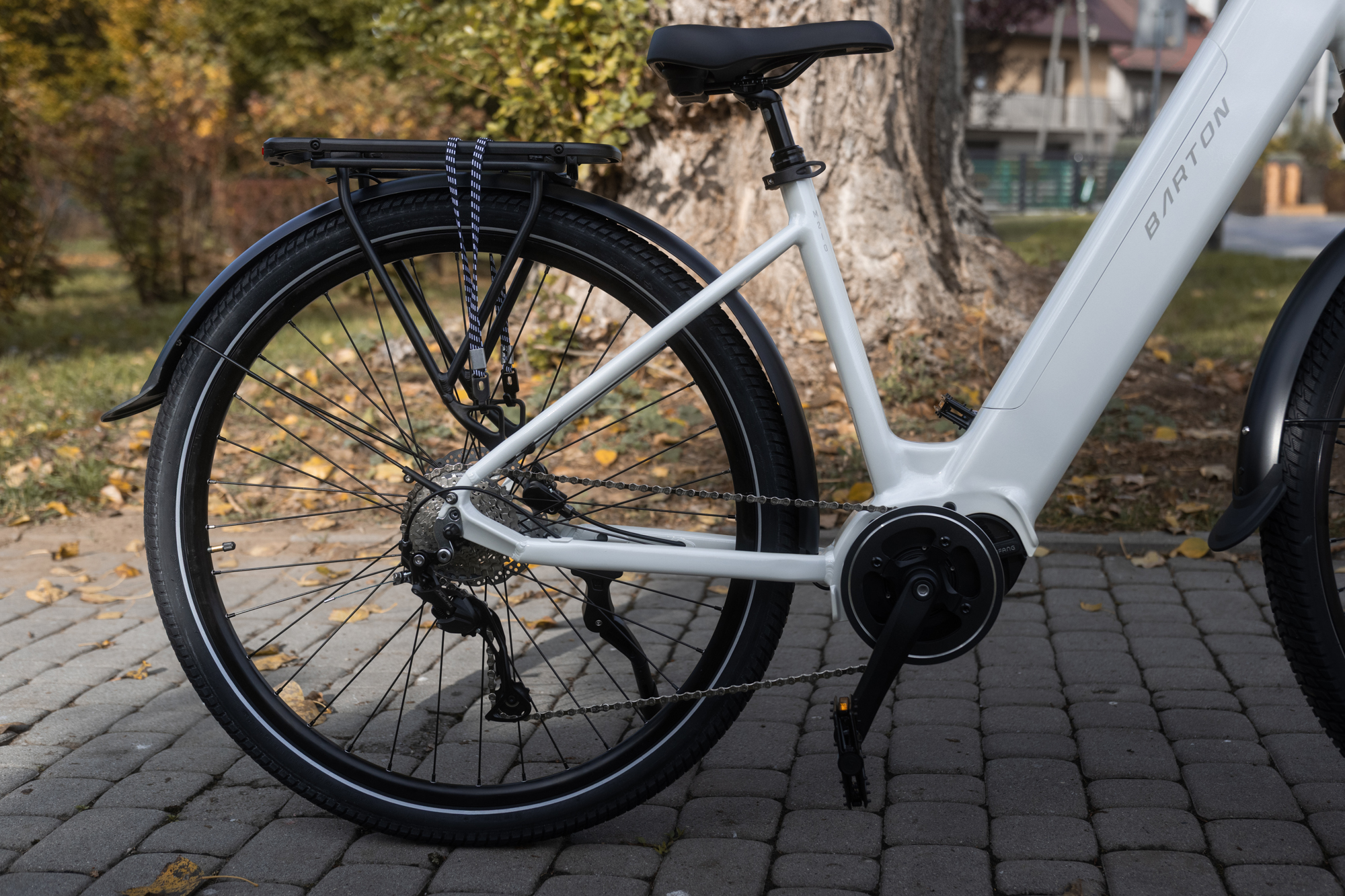 Rama i konstrukcja roweru Barton M210 2.0 Biała Perła